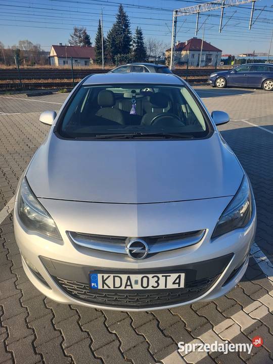 Opel Astra J 14 Turbo 140 Fabryczna instalacja 1400cm3 Opel sprzedam