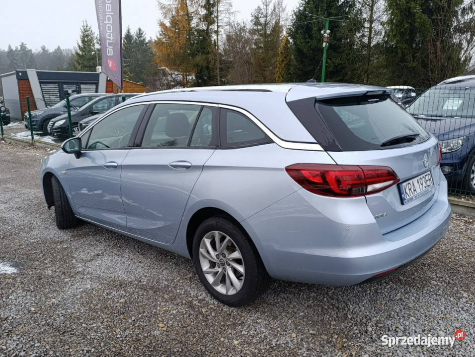 Opel Astra Astra Sports Tourer Bezwypadkowa mały Dulowa