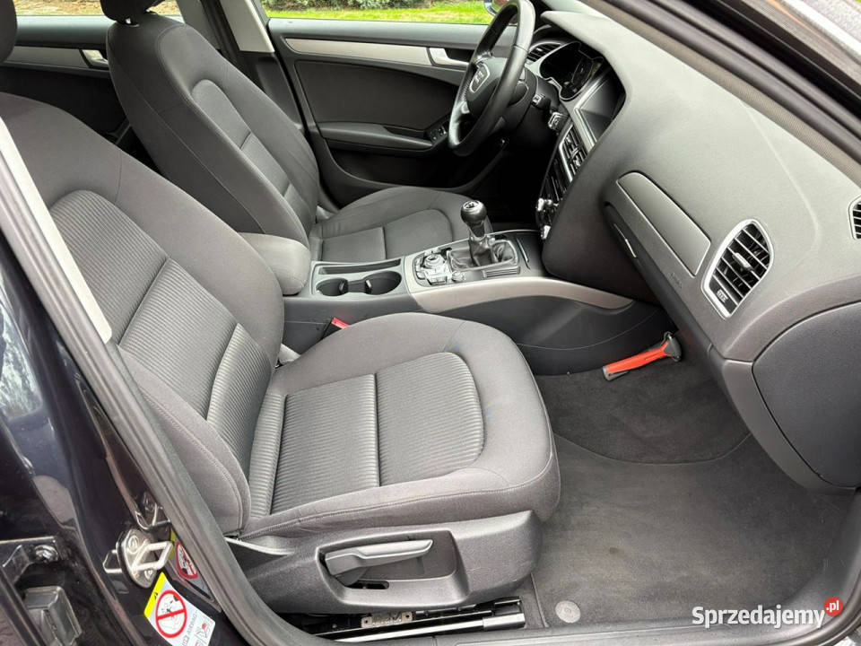 Audi A4 Limousine 18 benzyna 170 Xenony LEDy Rok produkcji 2013 mazowieckie Lipówki