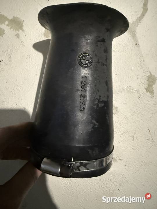 Wylot przewód wylotowy filtra powietrza BMW e24 Mszana