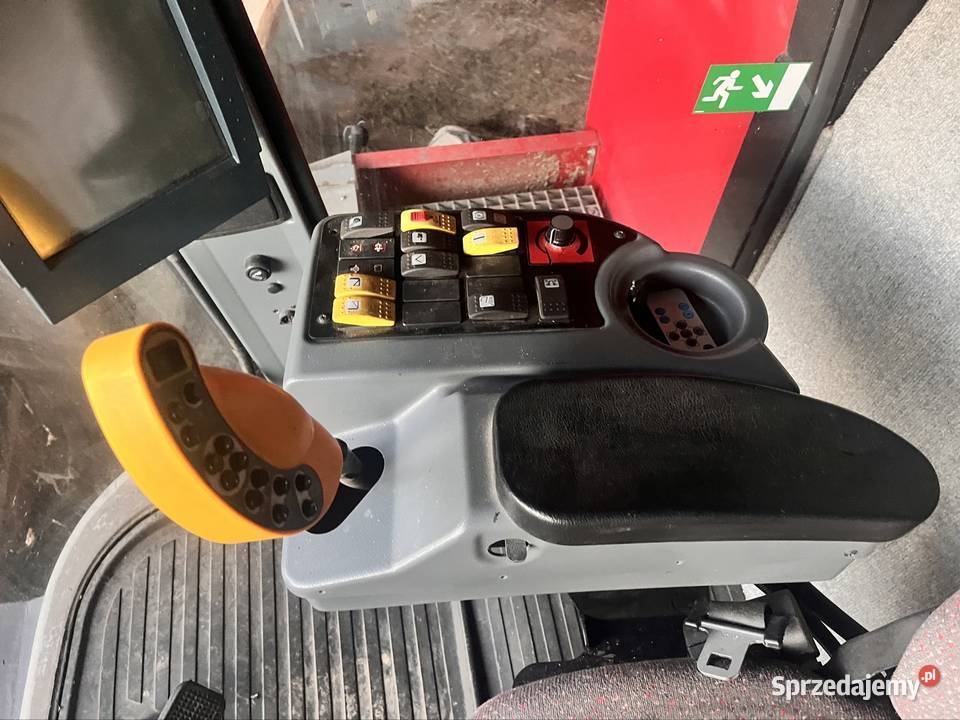 Kombajn zbożowy Massey Ferguson Centora 7282 AL Drohiczyn