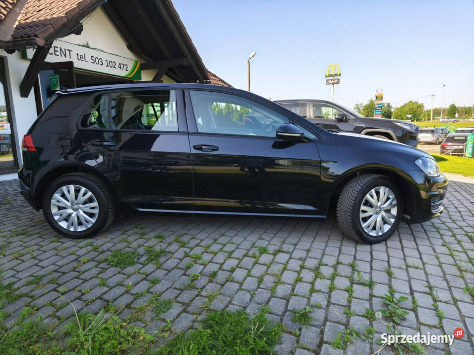 Volkswagen Golf Bezwypadkowy książka serwisowa 2 gniazdo AUX
