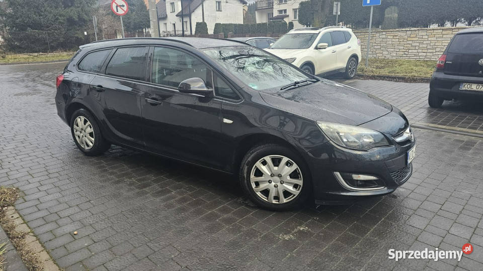 Opel Astra 2013 r 17 CDTI 110 Grzana Kierow i isofix Chechło