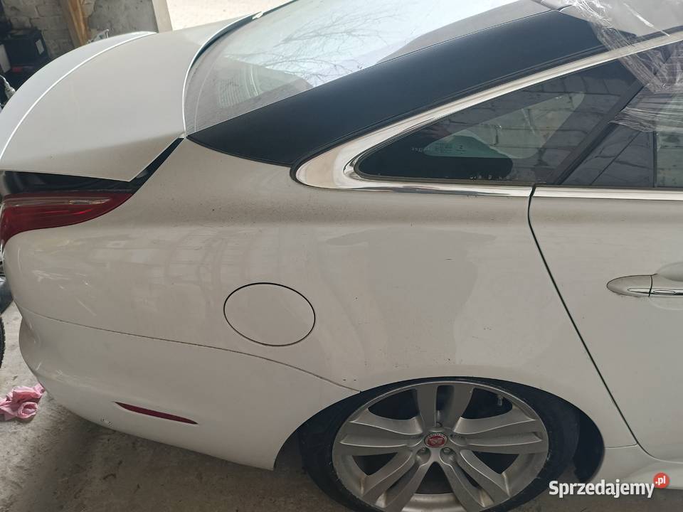Ćwiartka tył Jaguar XJ 2019r Ułęż