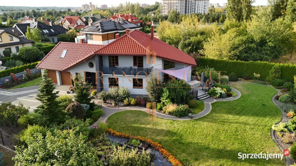 Dom jednorodzinny z 4 sypialniami 256m2 Liczba pokoi 5 Radom