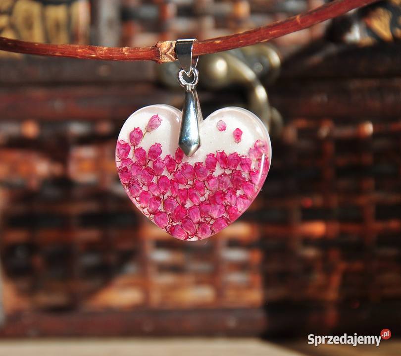 Serce z różowym wrzoścem na walentynkiżywica Chorzów sprzedam