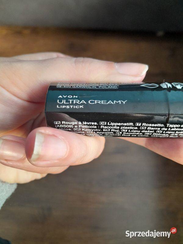 Szminka Avon Ultra Creamy 36g Blush Nude Siadcza