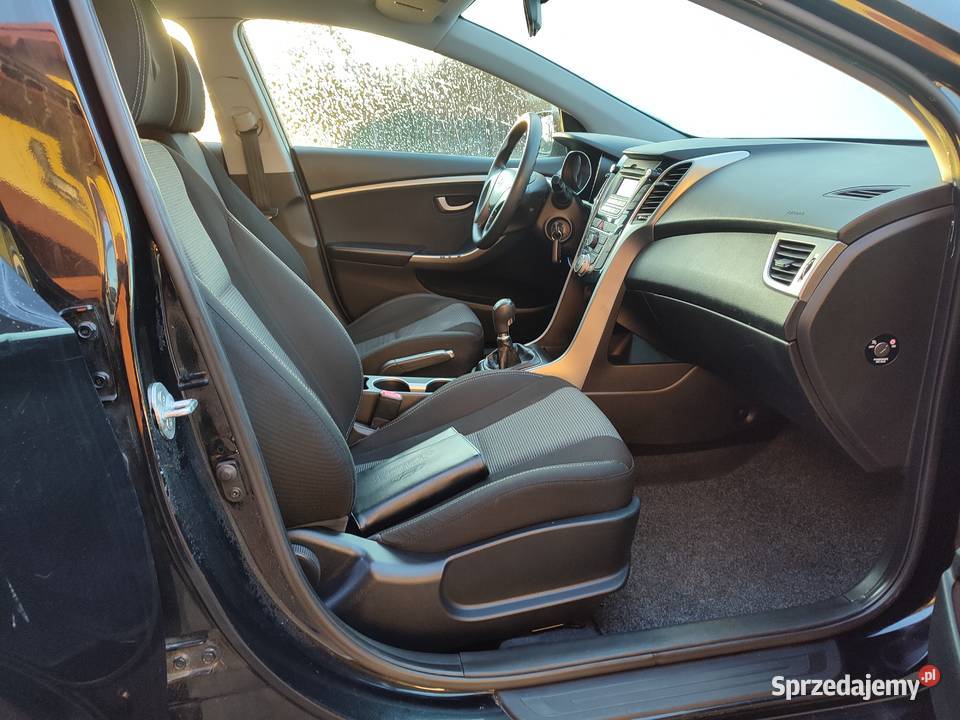 Hyundai i30 II 14 Benzyna Import Niemcy 2 klucze garażowany Turek