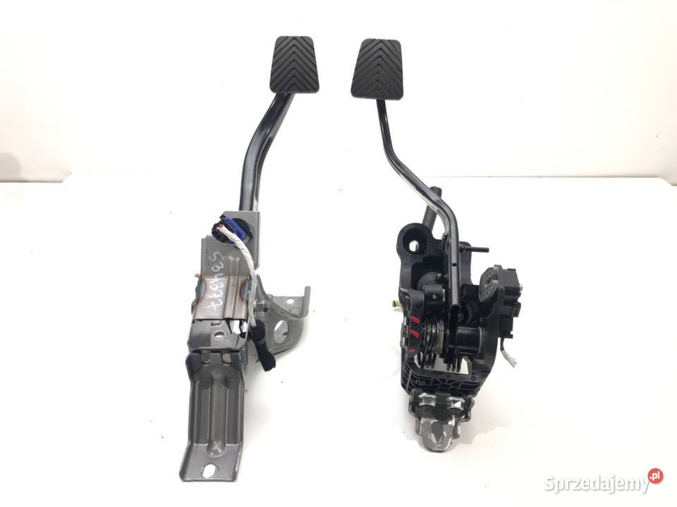 PEDAŁY HYUNDAI i30 32800J7100BB 15 110