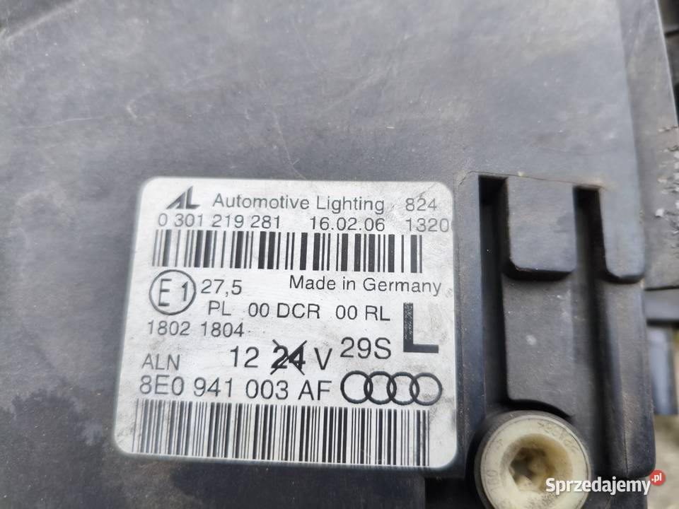 Lampa reflektor audi A4 B7 ksenon osobowe Lubań