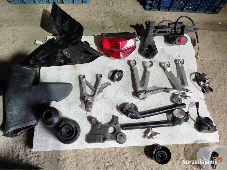 Honda CBR 600 F4 is części lampa tył kierownica Lampy tylne Tarnów