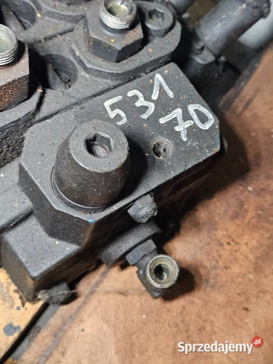 4sekcyjny rozdzielacz hydrauliczny Rexroth JCB Gdynia sprzedam