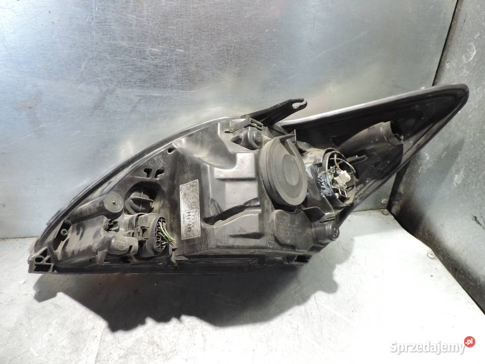 FORD FOCUS MK2 LIFT REFLEKTOR LAMPA PRAWY PRZÓD sprzedam