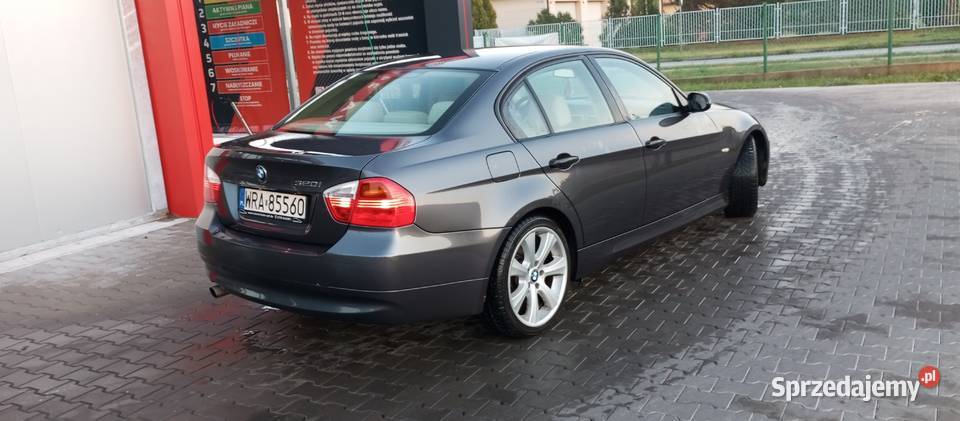 BMW 320i