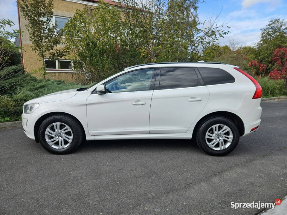 Volvo XC 60 Pełna Historia Serwisowa Ładne i Rok produkcji 2016 Opoczno sprzedam