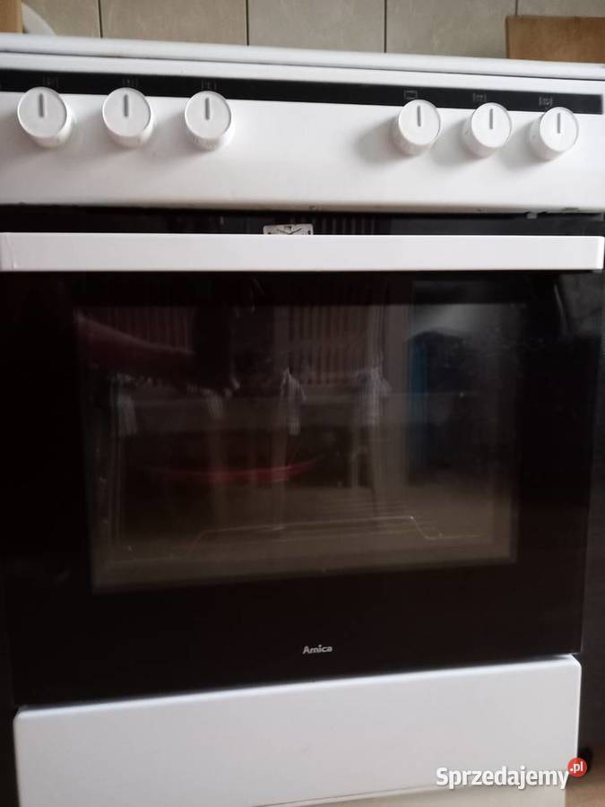 Kuchnia elektryczna z płytą ceramiczną Amica Rumia