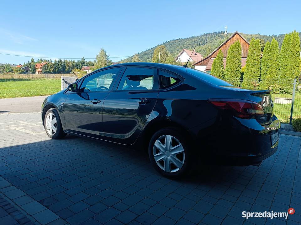 Opel Astra 14 Turbo Polski salon niski przebieg Limanowa