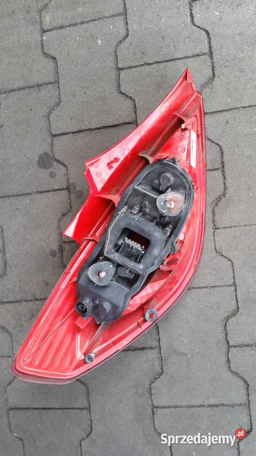 REFLEKTOR LAMPA PRAWY TYL ANGLIK OPEL CORSA D 3D Częstochowa