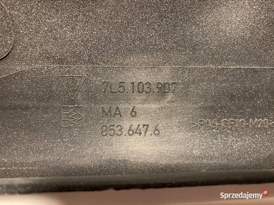 Porsche Cayenne 9PA 42 V8 osłona silnika miewa osobowe