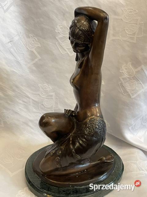 Figurka kobiety art dco z brązu na marmurowej Kraków
