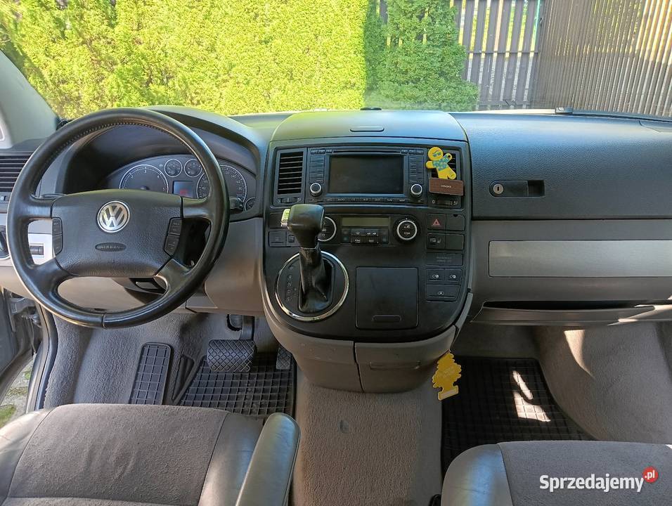 VW MULTIVAN HIGHLINE