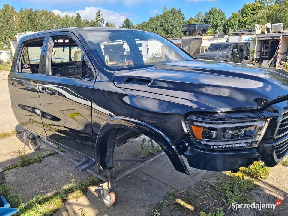 Kabina crewcab Długa Dodge Ram 1500 4x4 2021 osobowe pomorskie Sierakowice