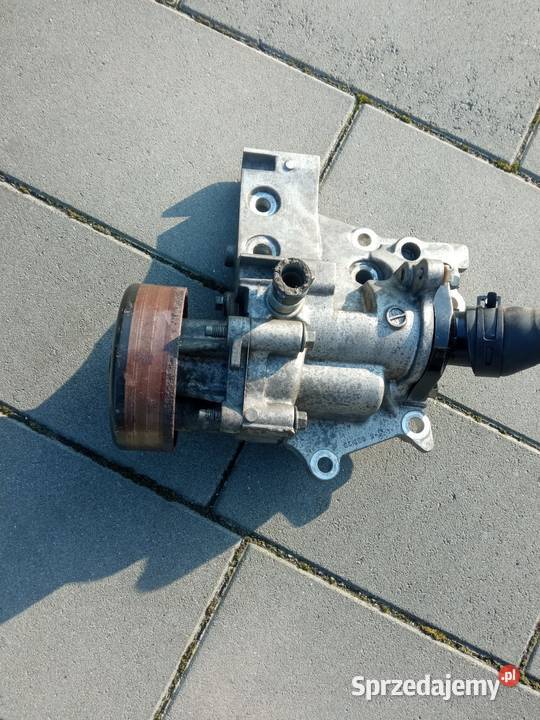 Pompa wody termostat obudowa nissan Qashqai