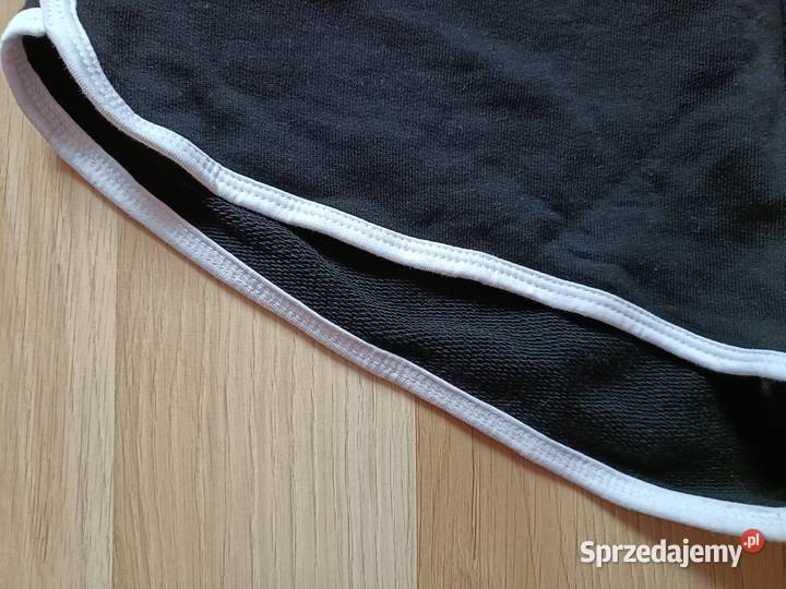 Krótkie czarne spodenki Rozmiar 36(S) łódzkie Łódź sprzedam