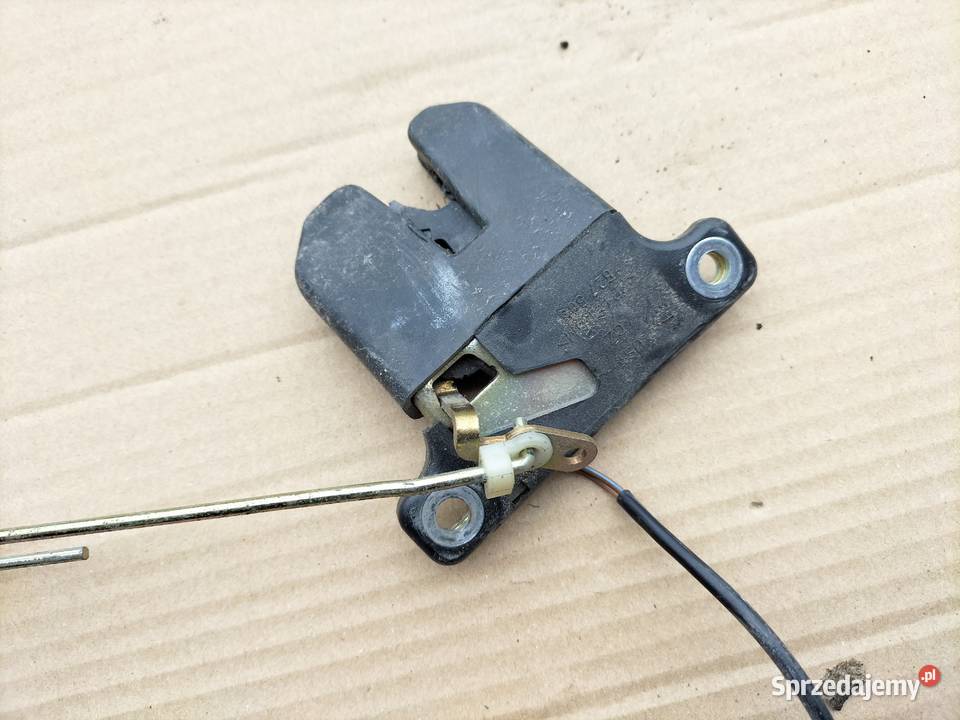 AUDI 80 B4 80B4 SEDAN ZAMKEK KLAPY MASKI TYŁ Kamień-Kolonia