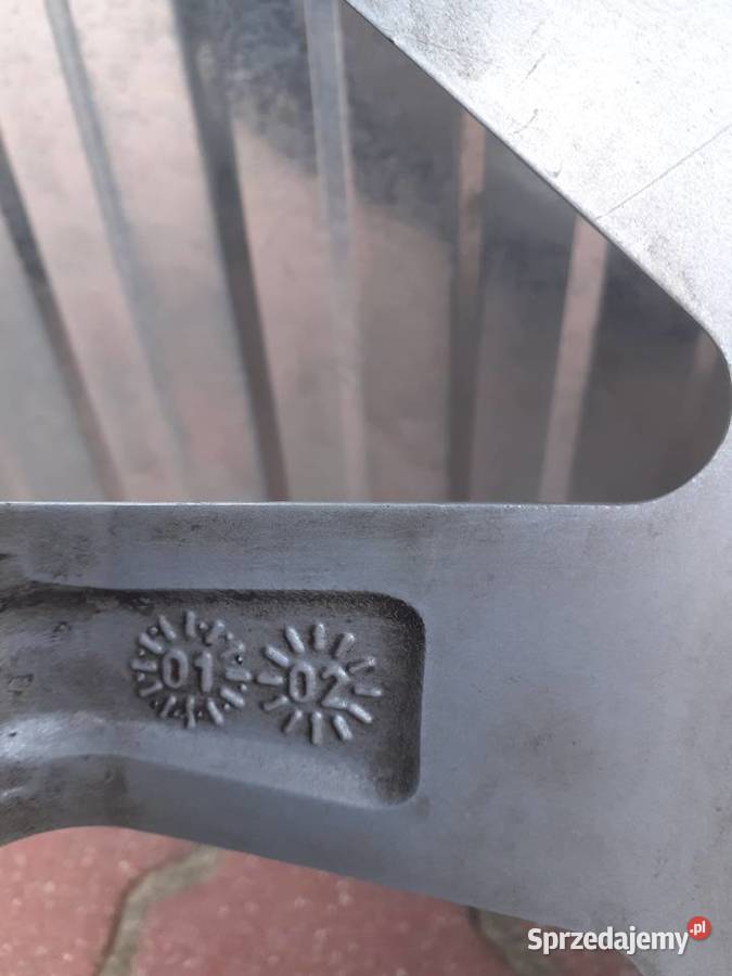 Felgi aluminiowe plus opony letnie 17cal 5108