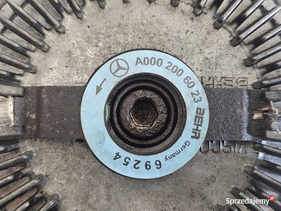 VITO 22 CDI 646980 95 08r pompa wody wiskoza Układ chłodzenia