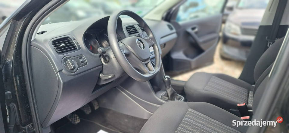 Volkswagen Polo super stan ekonomiczny V czarny Polo Lębork sprzedam