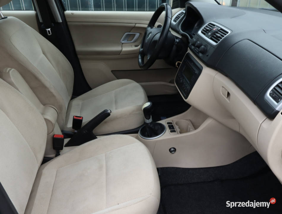 Skoda Fabia 14 16V nieuszkodzony mazowieckie