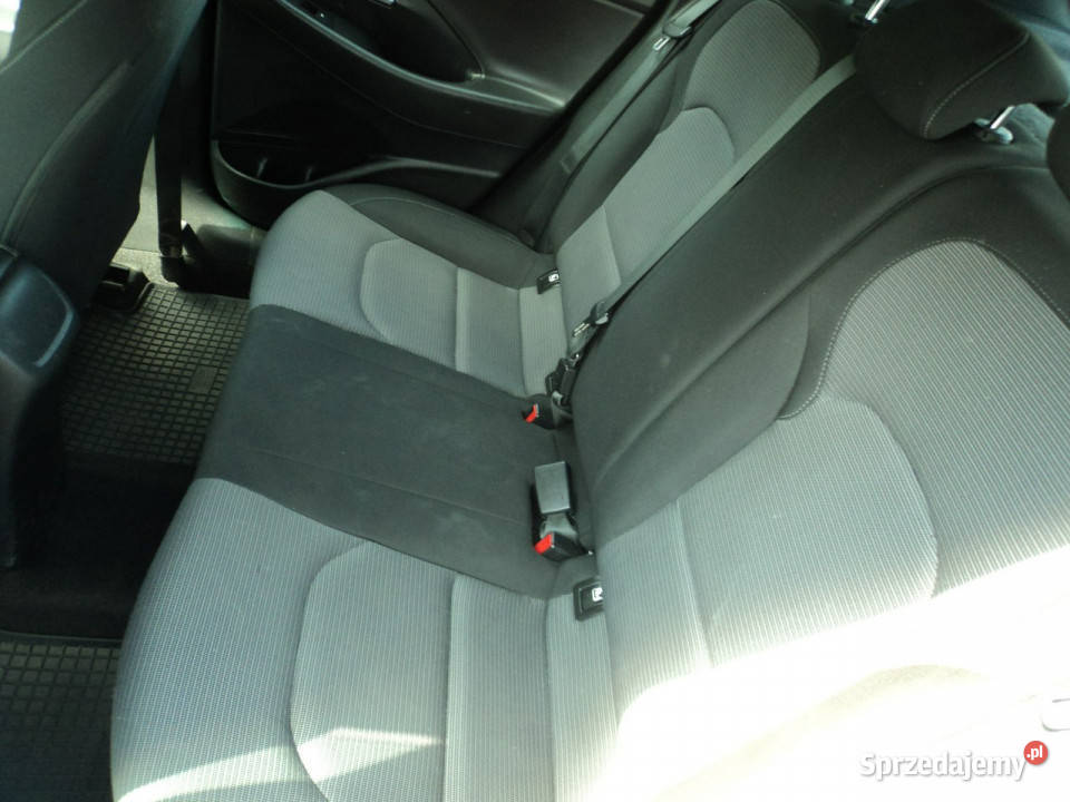 Hyundai i30 III 2017 beżowy