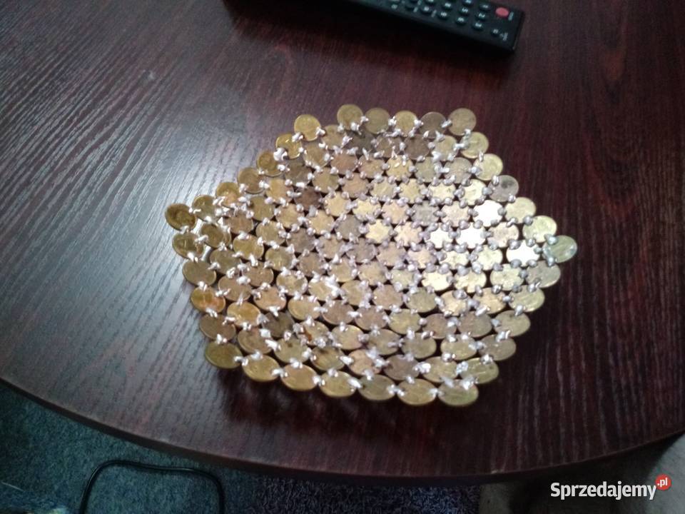 Ręcznie wykonany globus z polskich monet