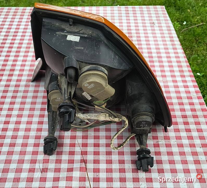 Chrysler 300m lampa lewy tył Tychy sprzedam