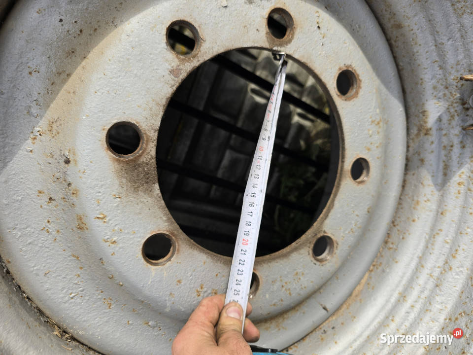 Koła 2 sztuki 175 24 otwór 220 mm 8 śrub podlaskie sprzedam