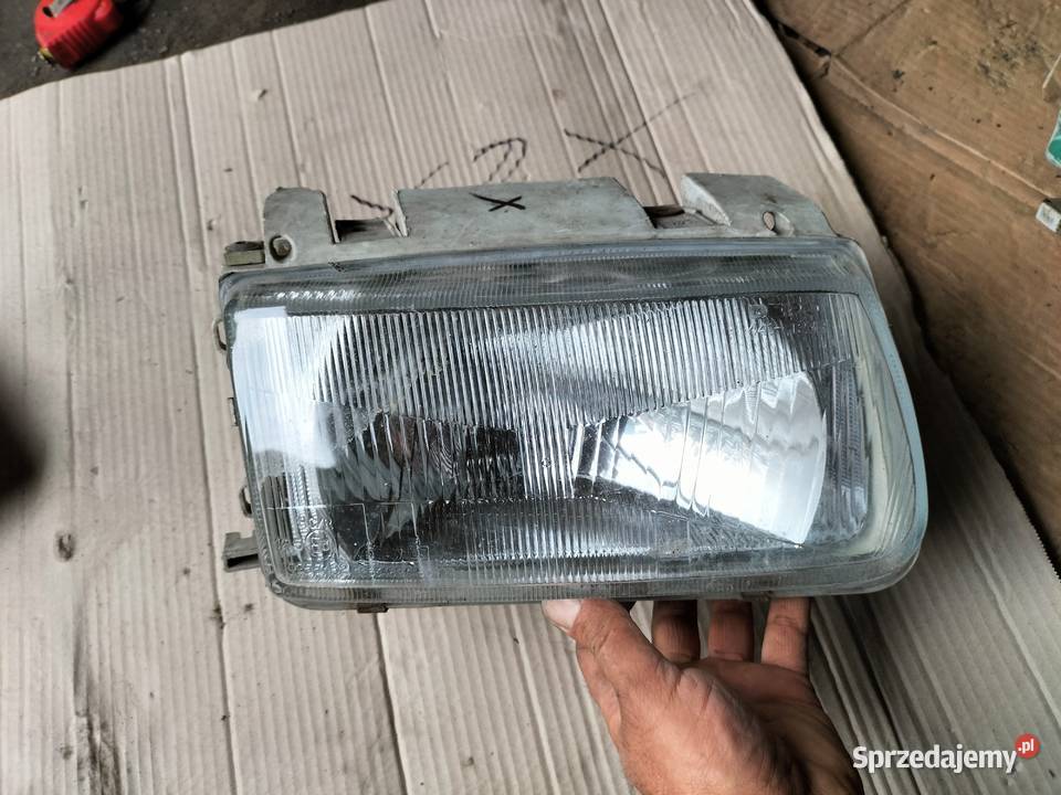 LAMPA PRZÓD PRZEDNIA PRAWA REFLEKTOR Polo 3 III Kamień-Kolonia