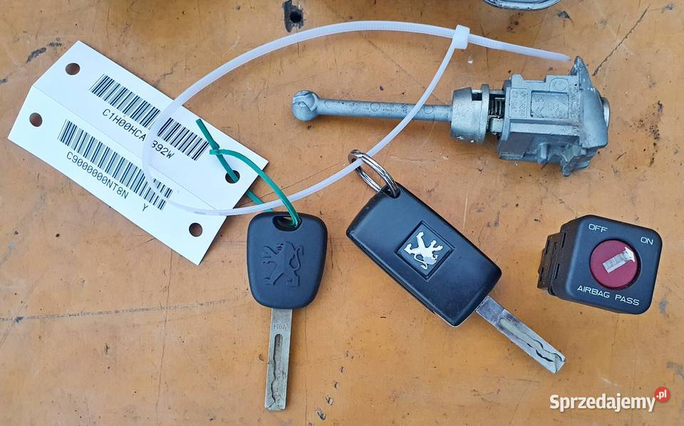 PEUGEOT 207 14 CITROEN STACYJKA KLUCZYK WKLADKA Radom