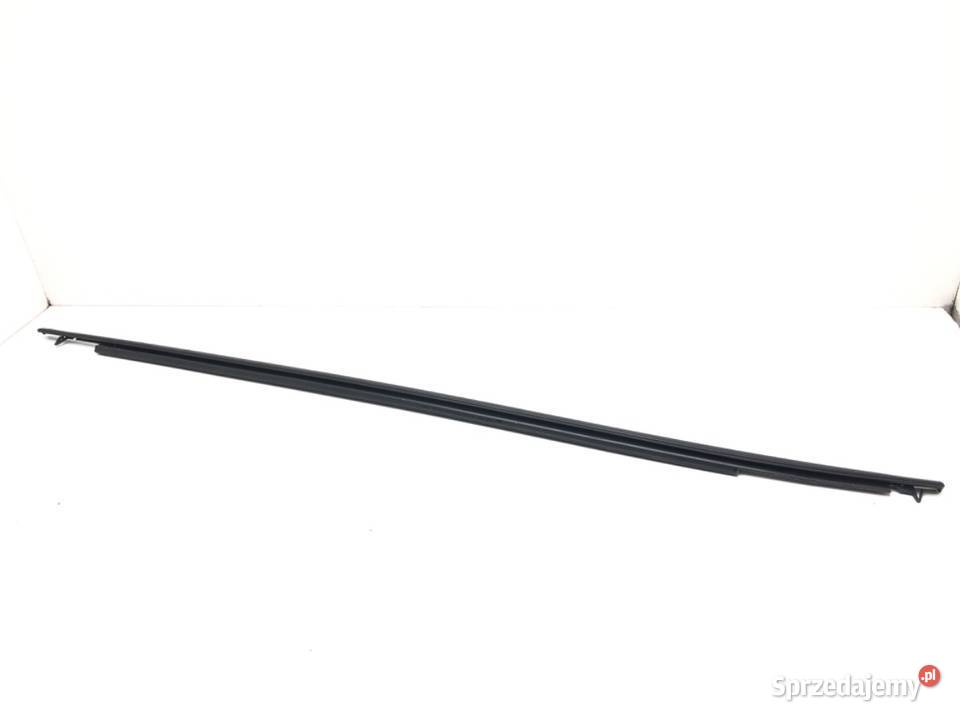 LISTWA ZGARNIAJĄCA PRZÓD PRAWA TOYOTA COROLLA Motoryzacja