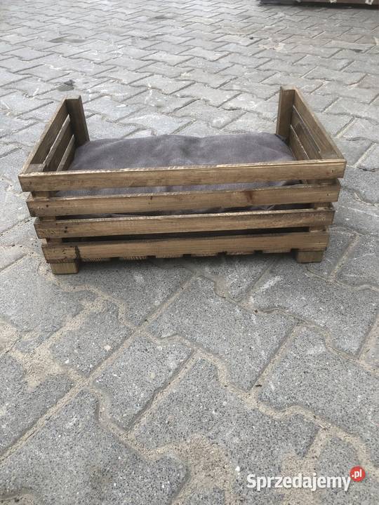 Drewniane legowisko psakota z poduszką handmade