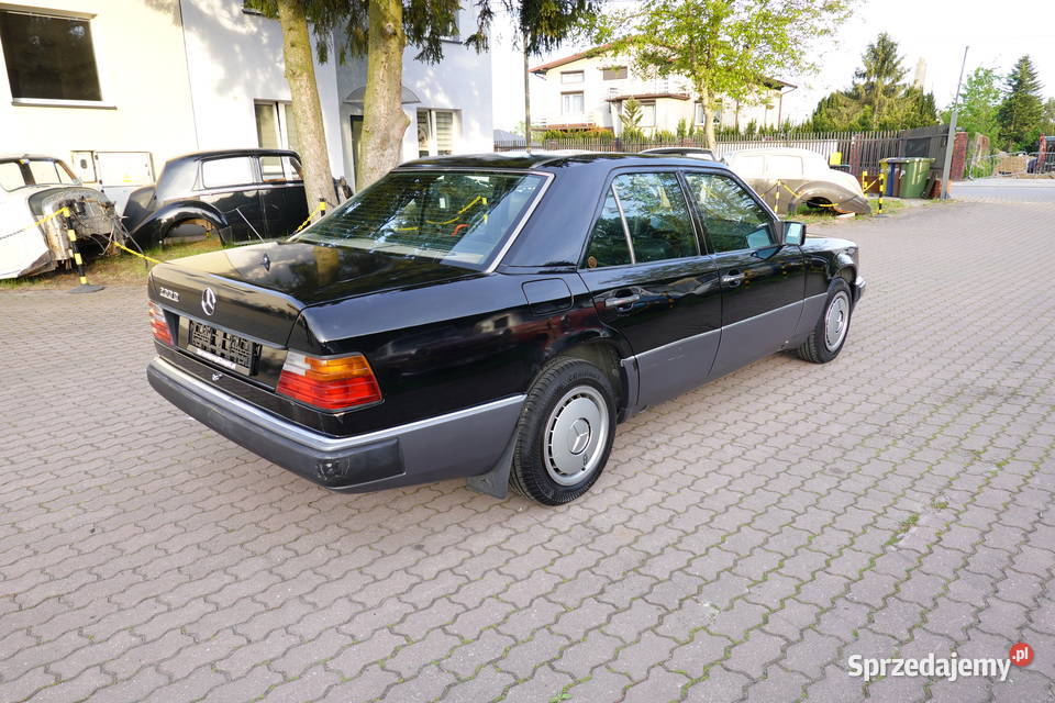 Mercedes 200D W124 Czarny z Hiszpanii Zdrowy W124 Mercedes-Benz