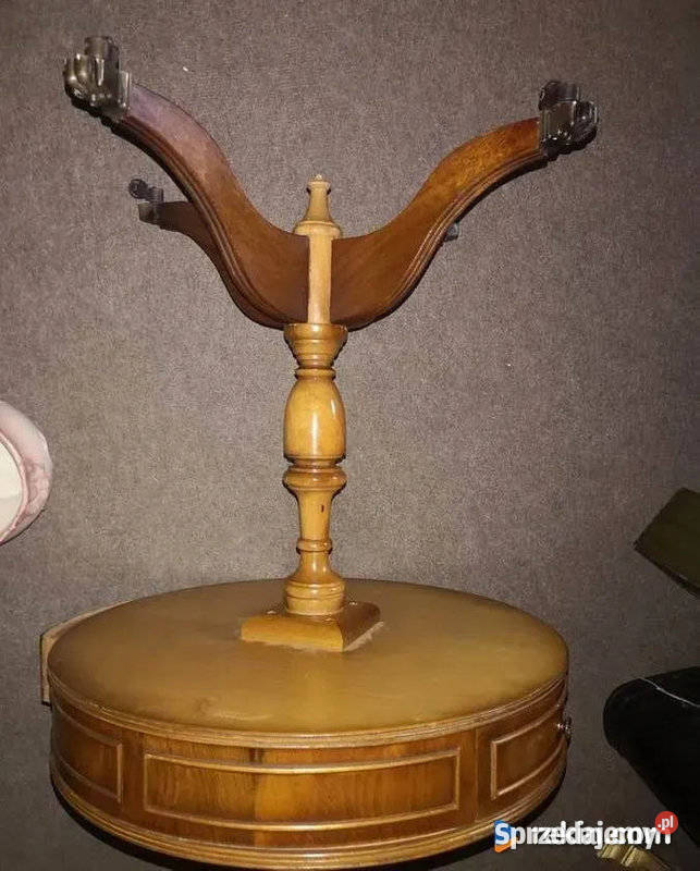 Wspaniały stolik Niciak Z skórką na blacie Gdańsk