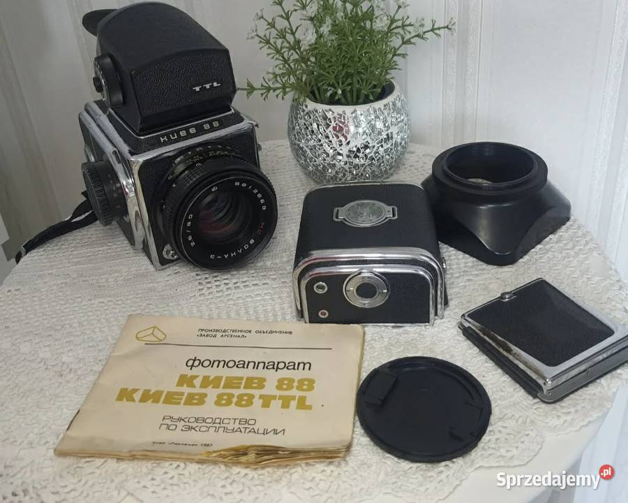 Aparat średnioformatowy Kiev 88 obiektyw Volna Aparaty
