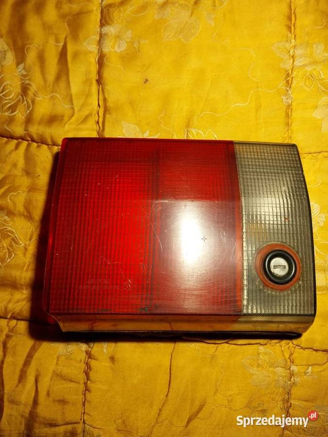 Lampa tylna audi 80