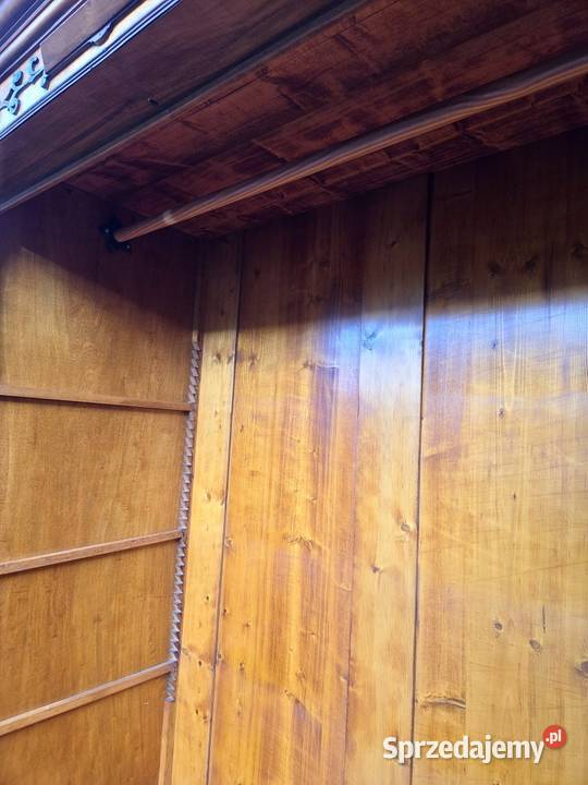 Szafa orzechowa z końca XIX wieku 9286