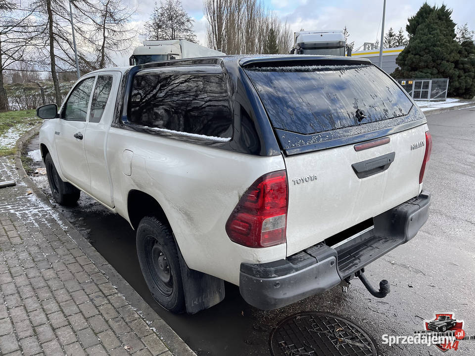 Zabudowa Toyota Hilux hardtop pickup terenowe Pasłęk