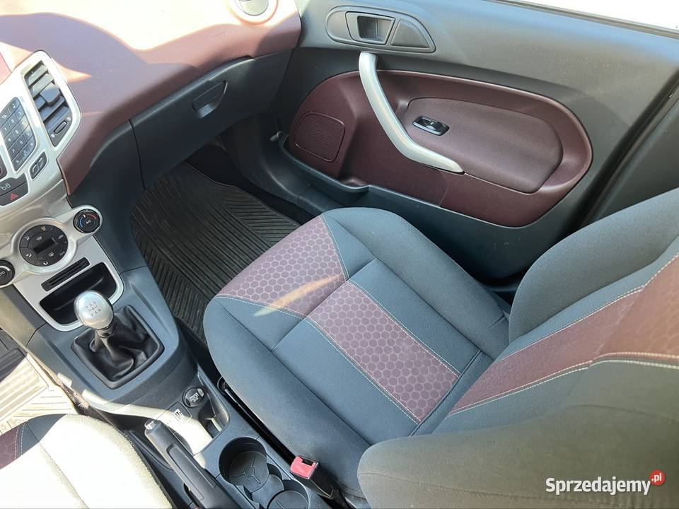Ford Fiesta 14 benzyna climatronic grzana szyba manualna łódzkie Wieruszów