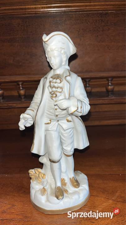 Figurka młodzieńca Bez sygnatury Porcelana i szkło pomorskie