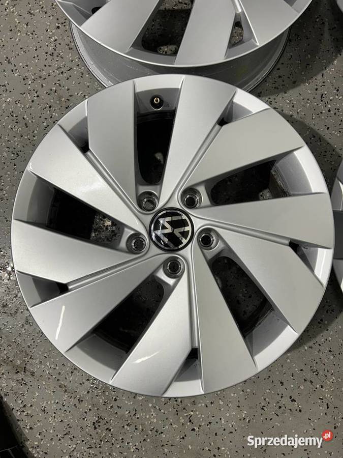 Oryginalne FELGI 17 VW GOLF 8 7 6 5 2024r NOWE Wrocław